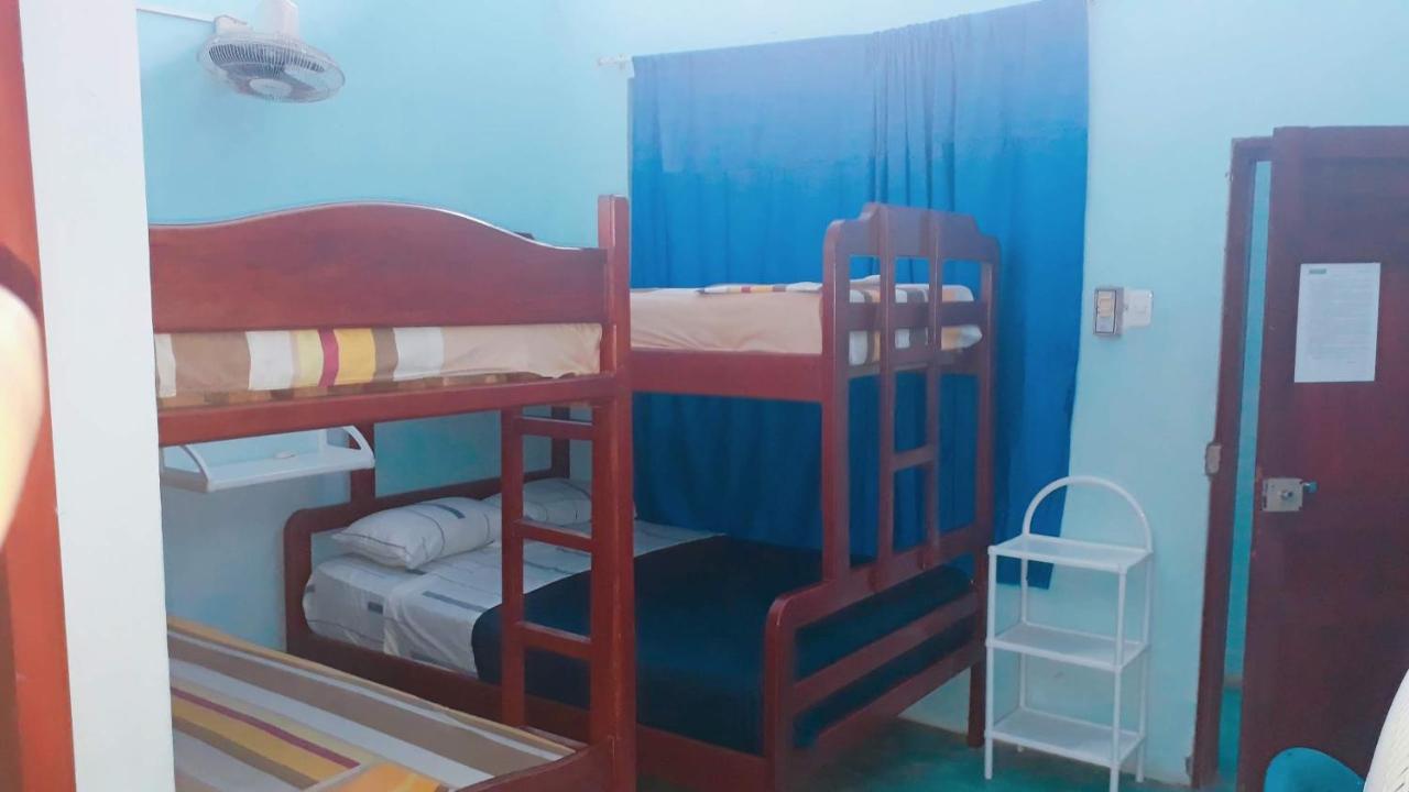 Hostal Aruba Atacames Bilik gambar