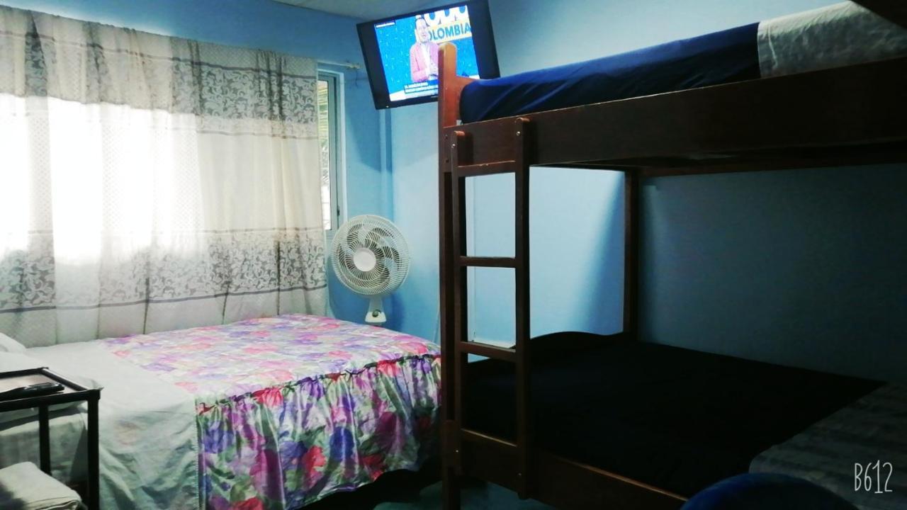 Hostal Aruba Atacames Luaran gambar