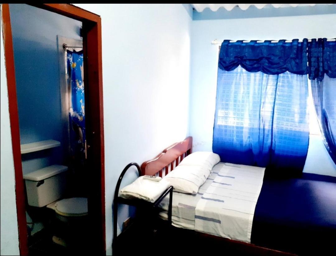 Hostal Aruba Atacames Bilik gambar